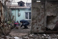 Як збільшити шанси на виживання в блокадному місті. Пояснює житель Маріуполя Андрій Марусов