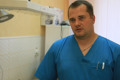 Кардіолог Андрій Ізюмченко лікує хворих у Новогродівці. Він тепер єдиний лікар у своєму відділенні