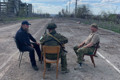Нардеп з Донеччини був на перемовинах по "Азовсталі". Хто такий Ковальов і яка його роль у війні