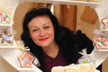 Чтобы у сына с аутизмом были друзья и работа, луганчанка создала в Ужгороде особую кондитерскую