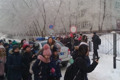 В Славянске “заминировали” все школы. Родители экстренно забирали детей. Как на такое реагировать?
