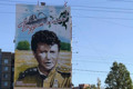 Автор 20-метрового муралу Бикову у Краматорську розповів, чому актор  без військового кашкету