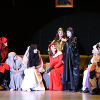 Містика, гумор і овації: у Південноукраїнську театр NON-STOP показав виставу «П’ятниця 13»