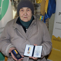 «Материнське серце» для мами Героя: у Петропавлівці вшанували Людмилу Немирю