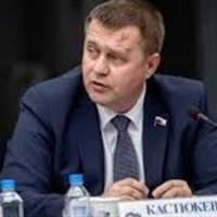 Погрожував убивством: сенатора РФ засудили за катування вчителя в Каховському районі