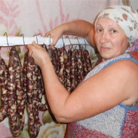 Молилася за Путіна: колаборантці з Корсунки повідомили підозру