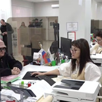 В окупованій Чаплинці Каховського району оформлюють російські закордонні паспорти