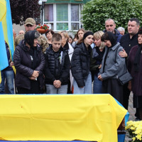 У Сарнах попрощалися з десантником Миколою Ксюком