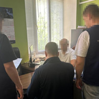 На Хмельниччині правоохоронець побив затриманого