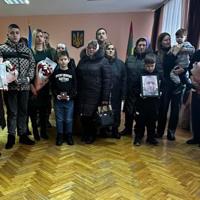 У Кременці вручили нагороди родинам Героїв