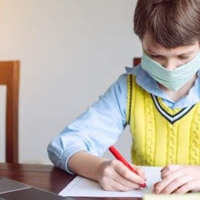 Через грип та ГРВІ 20 шкіл Хмельниччини перейшли на дистанційне навчання. Що у Старокостянтинові?