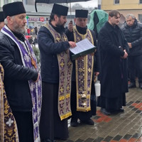 У четверту річницю повномасштабного вторгнення кременчани молились за мир і перемогу України