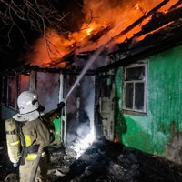 На Кременеччині рятувальники гасили пожежу житлового будинку