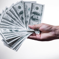 У Кременці чоловік пропонував дві тисячі доларів аби уникнути ТЦК