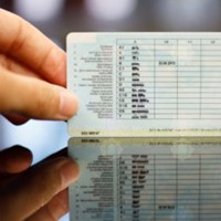 Чи можна керувати авто з простроченим посвідченням під час воєнного стану: пояснення МВС