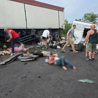 Страшна ДТП з маршруткою на Миколаївщині: загинули 12 людей, у Миколаєві буде день жалоби. Відео