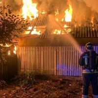 У Почаєві спалахнула пожежа двох будівель