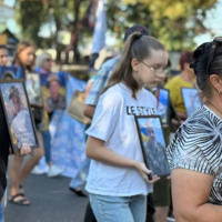 «Ми їх чекаємо живими»: у Первомайську пройшла мирна хода на підтримку полонених та безвісти зниклих