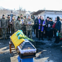 Віддав усе, щоб ми мали майбутнє - у Кагарлику провели в останню дорогу воїна Андрія Ящука