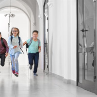 Чи переходять діти шкільного віку на українську мову? Дані опитування та центру якості освіти