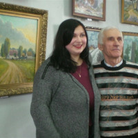 Художник з Новокаховської громади Валерій Івченко представив свої картини на Хмельниччині