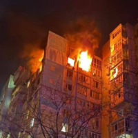 Ворог знову атакував Одесу: пожежі у багатоповерхівках, є постраждалі