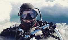 8 неймовірних світлих підводного світу від німецького фотографа