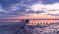 Три малолюдних місця для відпочинку з наметами на Азовському узбережжі