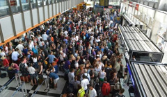 Ryanair попереджає про черги в аеропортах Європи. Де туристам варто приїжджати раніше