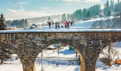 Зимова Ворохта. Що подивитися в карпатському селищі та скільки коштує відпочинок