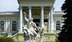 Експонати одеського археологічного музею продавали онлайн: що відомо про скандал?