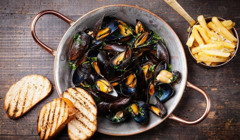 Рецепти мідій: страви, салати і таємниці приготування морської їжі