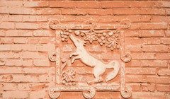 Кам'яні вишиванки Нової Каховки: спадок Довженка, який варто побачити вживу