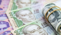 Ніяких доларів і євро, тільки гривні: тепер ціни на тури лише в національній валюті
