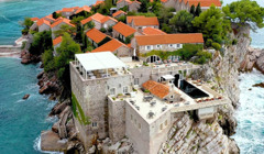 Чорногорія скасувала ПЛР-тести для українців