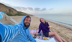 Чи реально відпочити на українському морі в наметі людині з інвалідністю? Досвід Дмитра Щебетюка