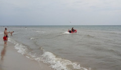 Тіло чоловіка, якого віднесло в море на Джарилгачі, знайшли в Криму