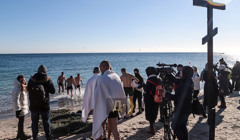 Как прошли Крещенские купания на пляже Ланжерон в Одессе: потрясающие фото