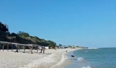 Пусті курорти на Азовському узбережжі: як проходить сезон 2023 в окупації