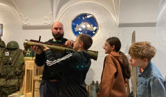 Маленький музей великої війни: артефакти від захисників, іноземці в ЗСУ й обійми від школярів