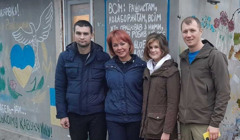 Це дівчинка з Херсонщини, до якої навідується Наталія Гуменюк і яку нагородив Залужний. Хто вона?