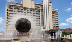 У Херсоні зруйнована ще одна архітектурна пам’ятка. Як зараз виглядає готель Фрегат?