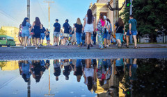 Стріт-арт — не вандалізм. У Запоріжжі під час прогулянок знайомлять з вуличним мистецтвом — репортаж