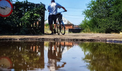 Як виживають місцеві в Оріхові без водопостачання в плюс 45