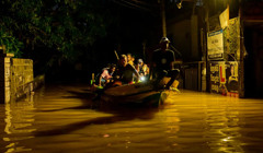 Сильний циклон Дітва зірвав туристичний сезон на Шрі-Ланці. Майже 500 людей загинули