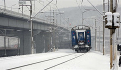 В Україні через негоду затримуються 66 поїздів. Що відомо