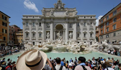 Фонтан Треві у Римі стане платним. Скільки доведеться заплатити, щоб кинути монетку