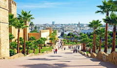 П'ять міст, куди точно варто полетіти у відпустку у 2026 році — поради від Ryanair