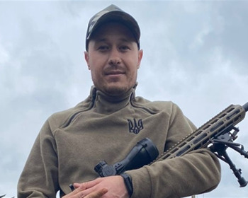 «Моя війна не закінчилась, вона продовжується в іншій ролі». Історія ветерана Артема Гесмана