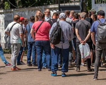 "Прибираємо "живі" черги під ТЦК": уряд унормував електронний сервіс запису на прийом